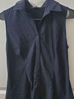 AMELIORA "The Annie" Sleeveless Button-Up Blouse M